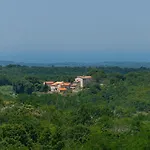 Modern Lukas With Pool In Vizinada Markovac