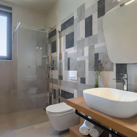 Modern Lukas With Pool In Vizinada Villa Vranje Selo