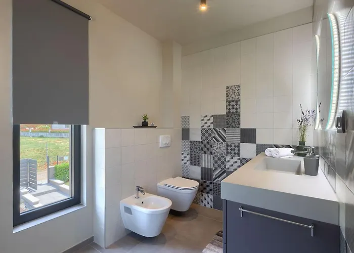 Villa Modern Lukas With Pool In Vizinada *