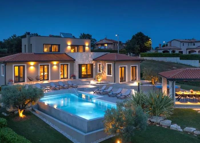 Modern Lukas With Pool In Vizinada Villa *