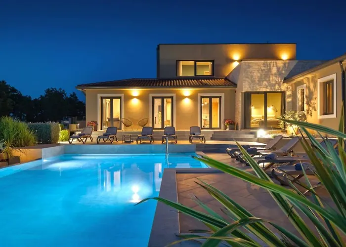 Villa Modern Lukas With Pool In Vizinada