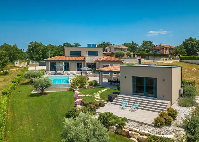 Modern Lukas With Pool In Vizinada Willa Markovac